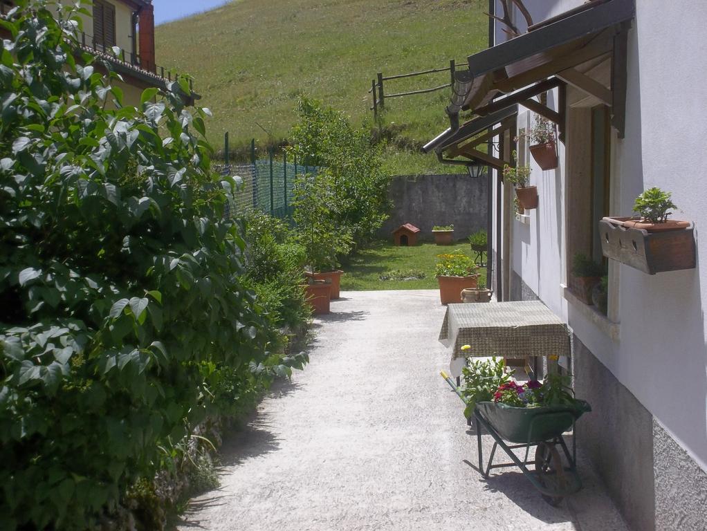 Le Antiche Torri Bed and Breakfast Pescasseroli Exteriör bild