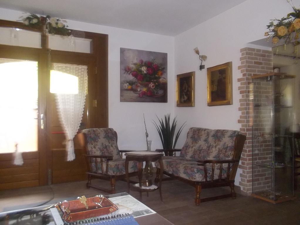 Le Antiche Torri Bed and Breakfast Pescasseroli Exteriör bild