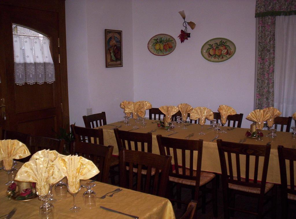 Le Antiche Torri Bed and Breakfast Pescasseroli Exteriör bild